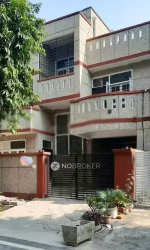 4 BHK House for Rent  In  Sector 135