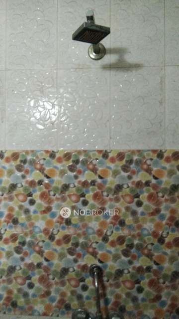 4+ BHK Flat In Standalone Building  For Sale  In Sheikh Sarai