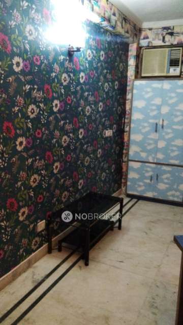 4+ BHK Flat In Standalone Building  For Sale  In Sheikh Sarai