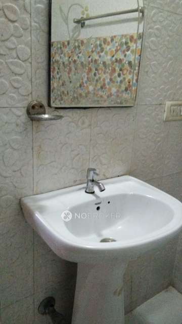 4+ BHK Flat In Standalone Building  For Sale  In Sheikh Sarai