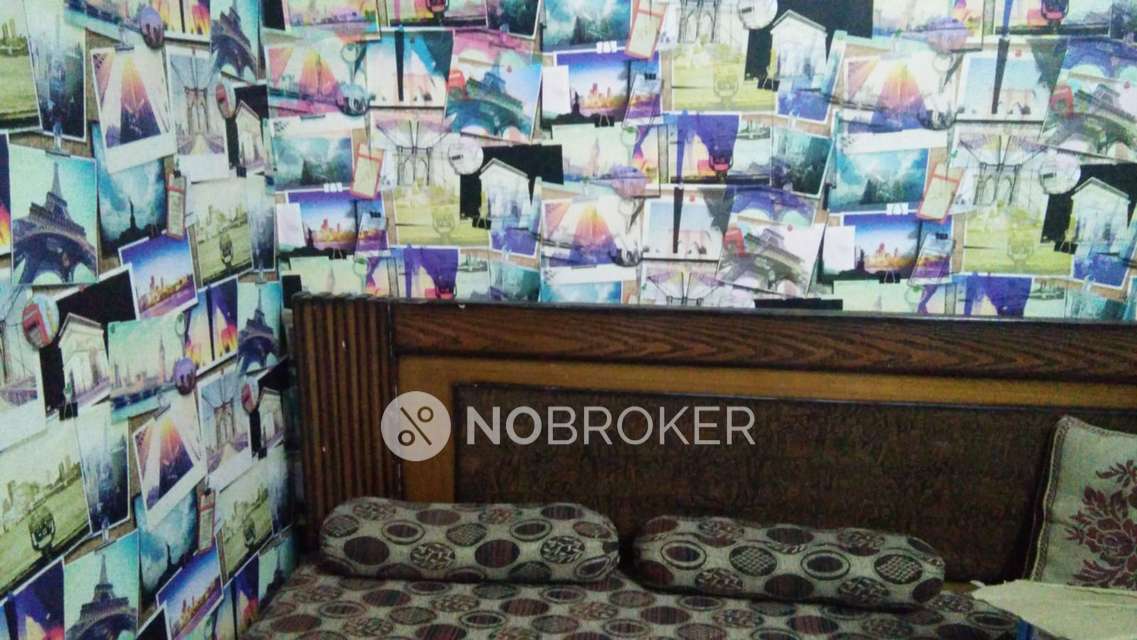4+ BHK Flat In Standalone Building  For Sale  In Sheikh Sarai