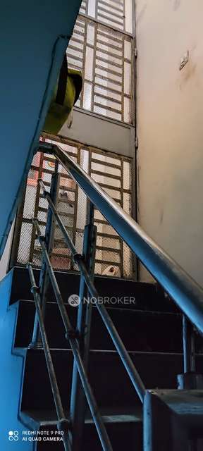 1 BHK Flat For Sale  In Janakpuri