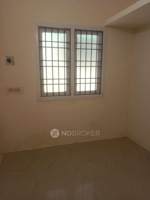 2 BHK Flat In Tulasi Apt For Sale  In Ayapakkam