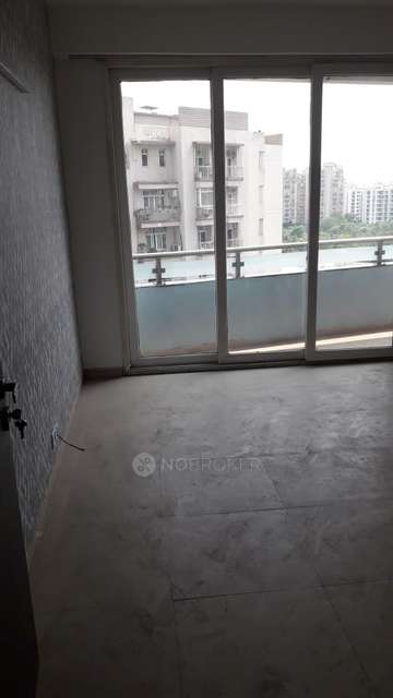 3 BHK Flat In Omaxe Twin Towers For Sale  In  Sector 50