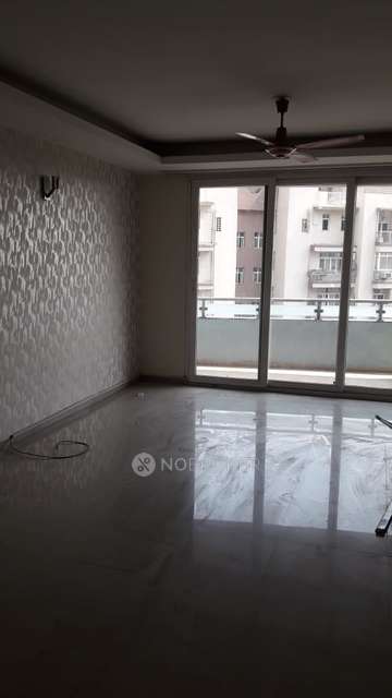 3 BHK Flat In Omaxe Twin Towers For Sale  In  Sector 50