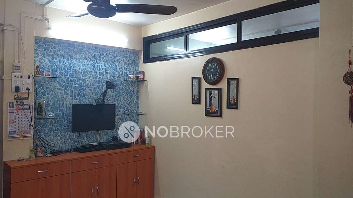 1 BHK Flat In Shree Balgovind Chs. For Sale  In Matunga West 