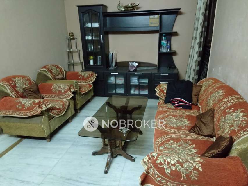 3 BHK Flat In Triupati Niwas For Sale  In Patparganj