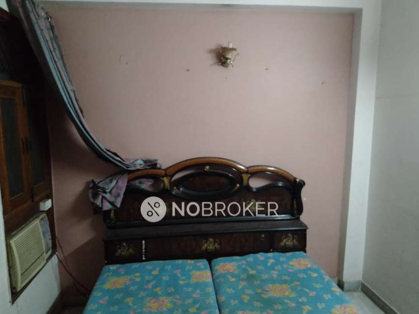 3 BHK Flat In Triupati Niwas For Sale  In Patparganj