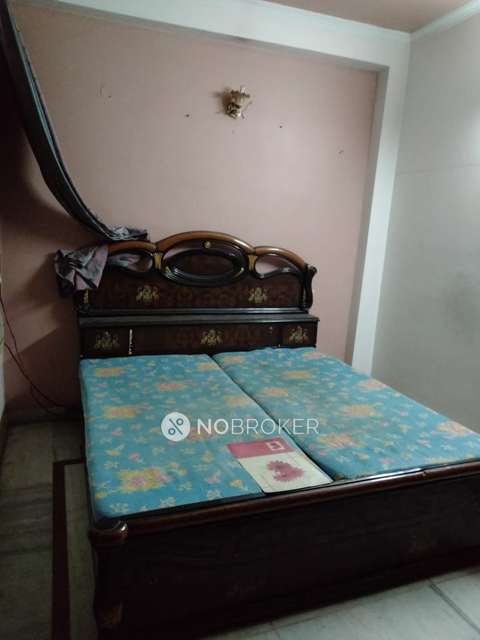 3 BHK Flat In Triupati Niwas For Sale  In Patparganj