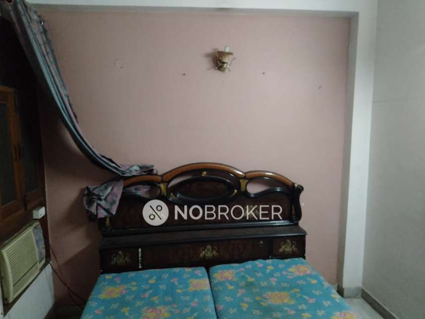 3 BHK Flat In Triupati Niwas For Sale  In Patparganj