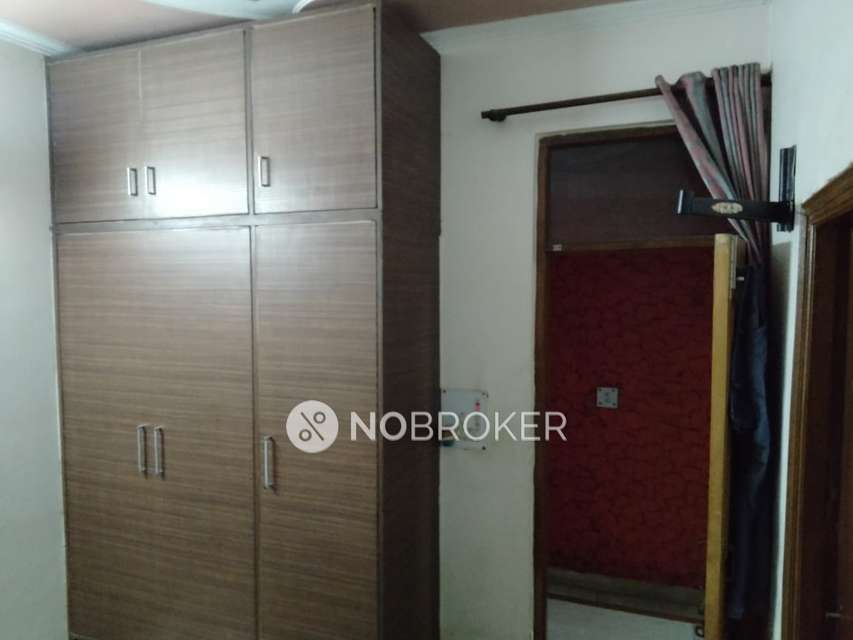 3 BHK Flat In Triupati Niwas For Sale  In Patparganj