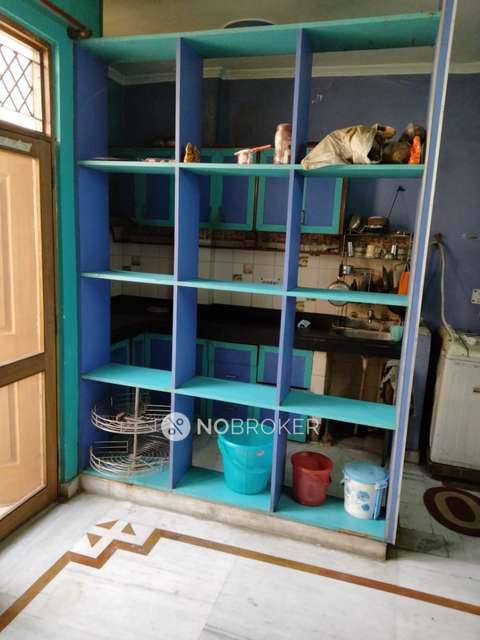 3 BHK Flat In Triupati Niwas For Sale  In Patparganj