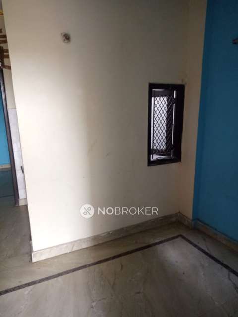3 BHK Flat In Triupati Niwas For Sale  In Patparganj