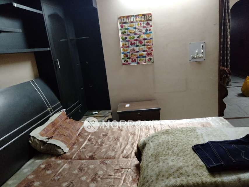 3 BHK Flat In Triupati Niwas For Sale  In Patparganj