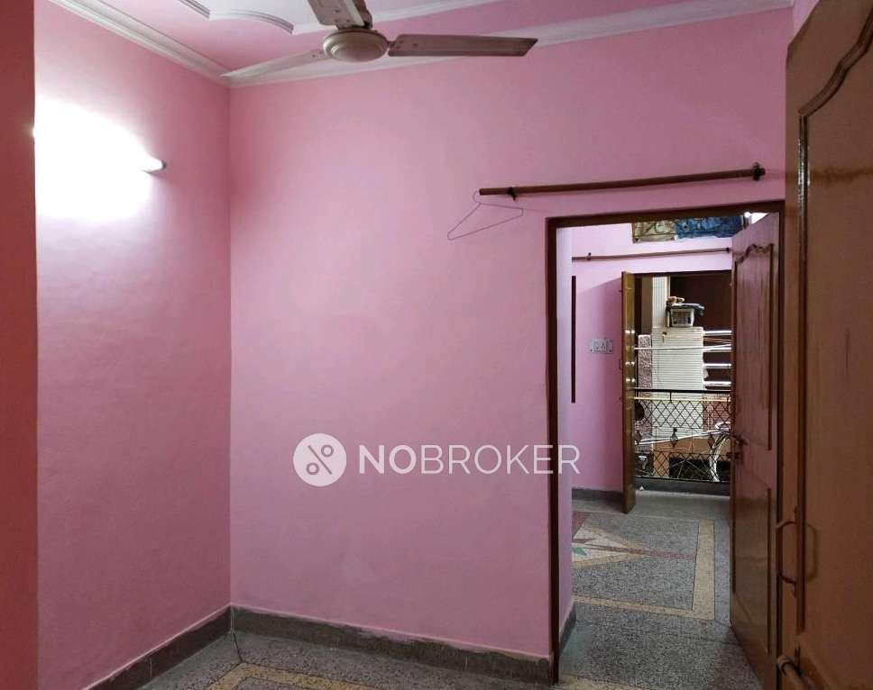 apartment East of Kailash Rent WITHOUT BROKERAGE Semifurnished 1 BHK