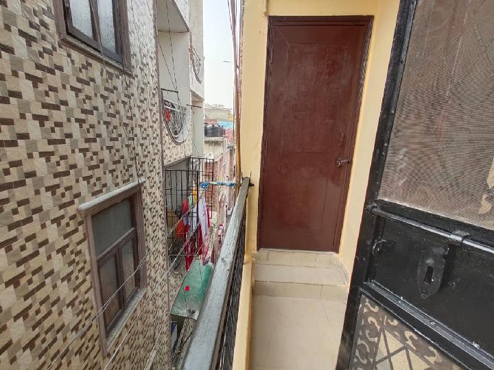 Standalone building Govindpuri Rent WITHOUT BROKERAGE Semifurnished