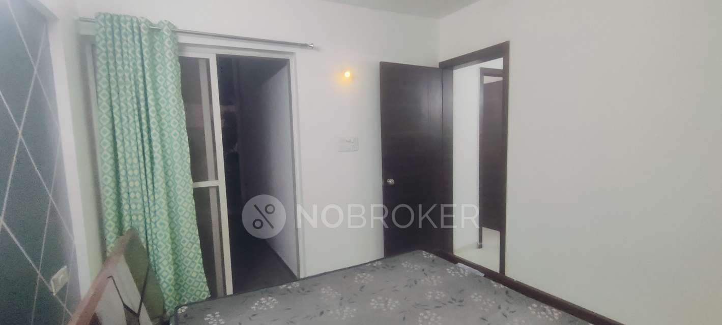 2 BHK Flat In Esclare Royale  for Rent  In Kharadi Pune