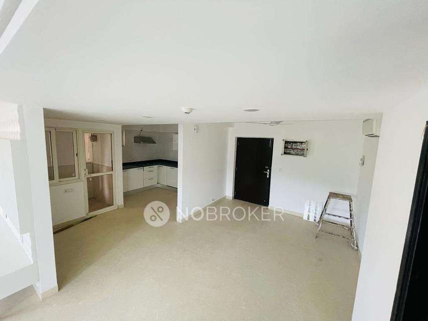 4 BHK Flat In Phoenix Golfedge Residences For Sale  In Gachibowli