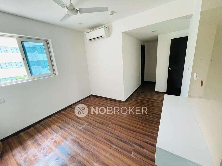 4 BHK Flat In Phoenix Golfedge Residences For Sale  In Gachibowli