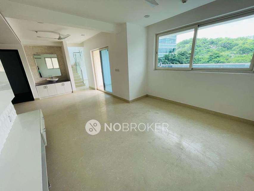 4 BHK Flat In Phoenix Golfedge Residences For Sale  In Gachibowli