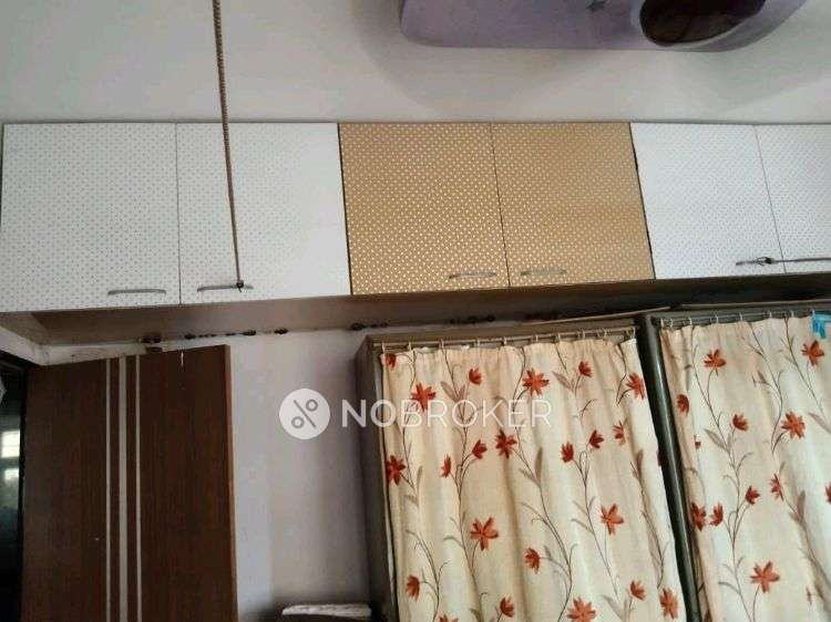 1 BHK Flat In Shree Ram Chs For Sale  In Ghatkopar East