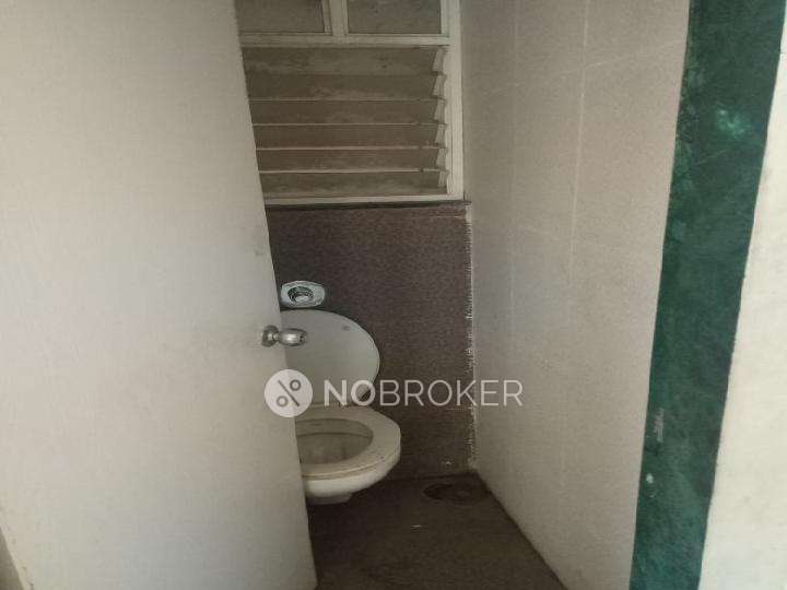 1 BHK Flat In Parijat Society For Sale  In Ambegaon Khurd Lake