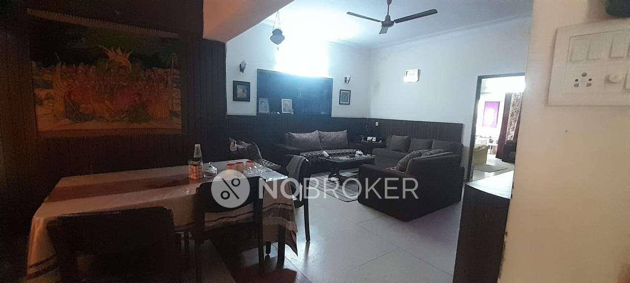 2 BHK Flat For Sale  In Patel Nagar