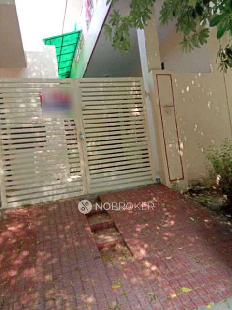 1 RK House for Rent  In Sector 4