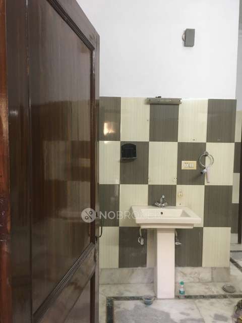3 BHK Flat For Sale  In Model Town-iii