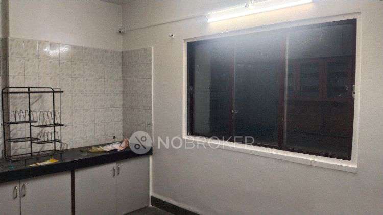 1 BHK Flat In Lakshinarayan Apartment  for Rent  In Swargate