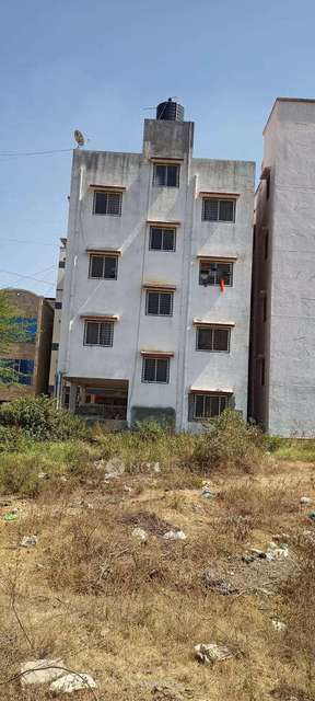 4+ BHK Flat In Ambika Niwas For Sale  In Mahalunge