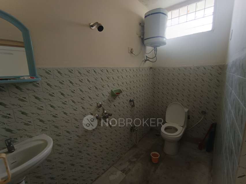 2 BHK Flat In Harsha Apartments, Kalyan Nagar Phase 1  For Sale  In Kalyan Nagar