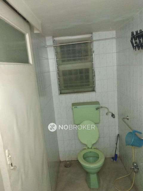 2 BHK Flat In Anjali Co-op Housing Society  For Sale  In Thane West