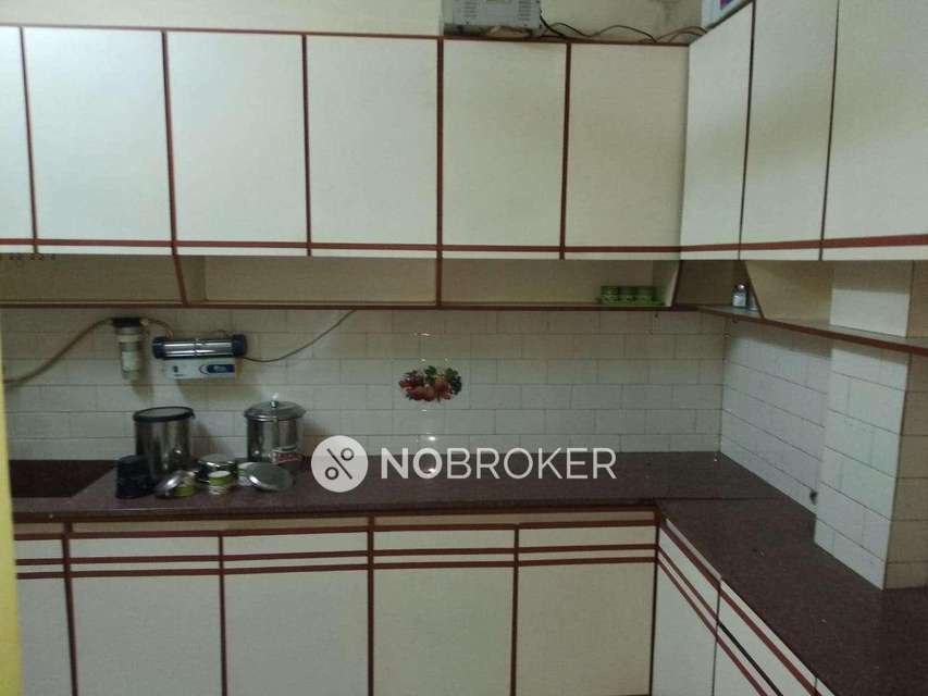 2 BHK Flat In Anjali Co-op Housing Society  For Sale  In Thane West