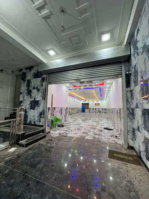 Showroom in Sector Mu 1, Greater Noida for Rent 