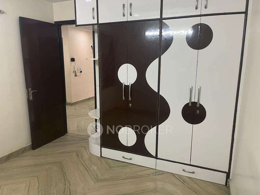 3 BHK Flat In Prem Bhawan, R-block Vani Vihar for Rent  In  Uttam Nagar