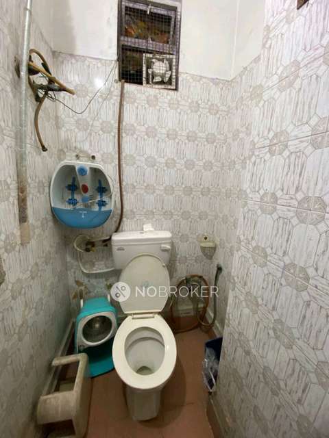 2 BHK Flat In Standalone Building  For Sale  In Karol Bagh