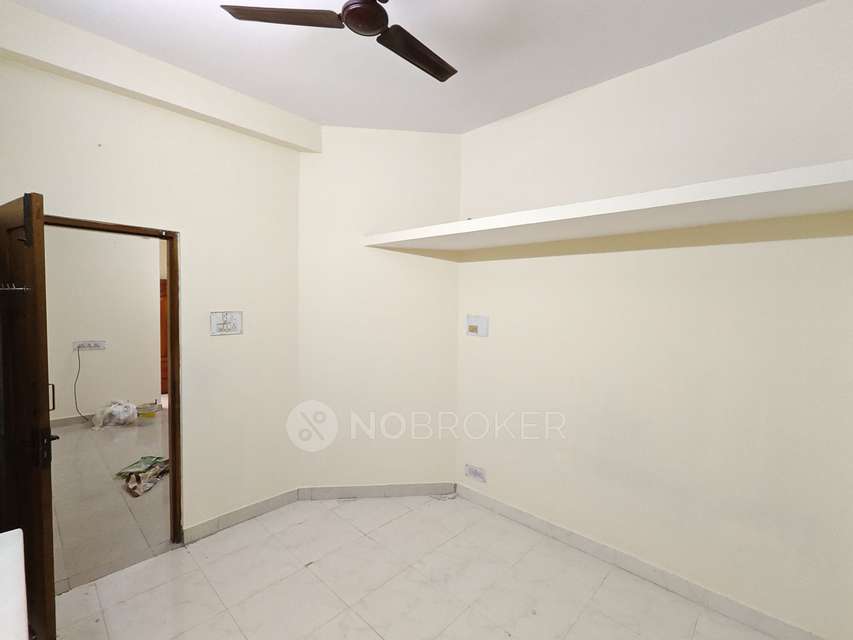 2 BHK Flat In Standalone Building(only Veg) for Rent  In Rajajinagar 2nd Stage
