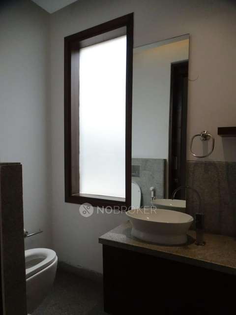 4 BHK Flat For Sale  In Okhla