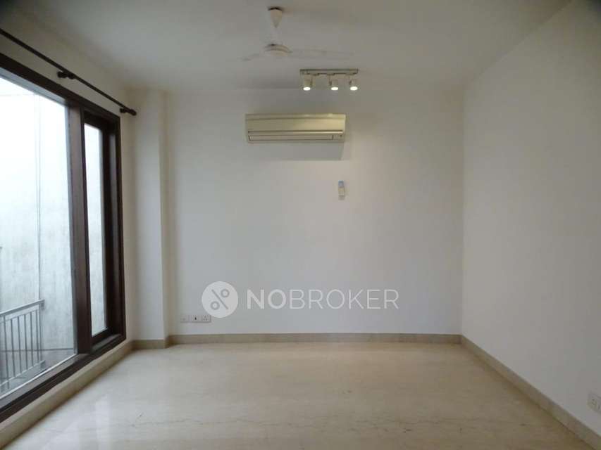 4 BHK Flat For Sale  In Okhla