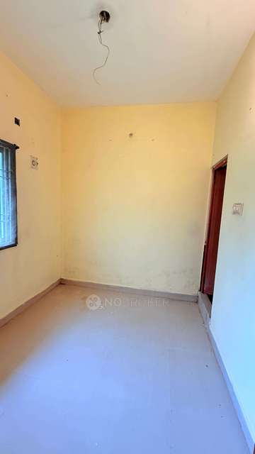 2 BHK Flat In Geetha Apartments For Sale  In Veppampattu