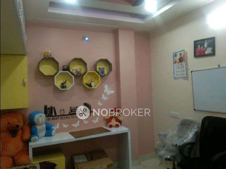 3 BHK Flat In Sai Saraswati Estate, Puppalguda For Sale  In Puppalguda