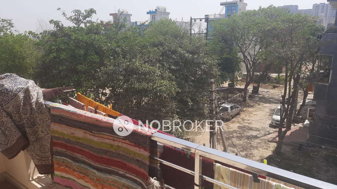 3 BHK Flat For Sale  In Loni