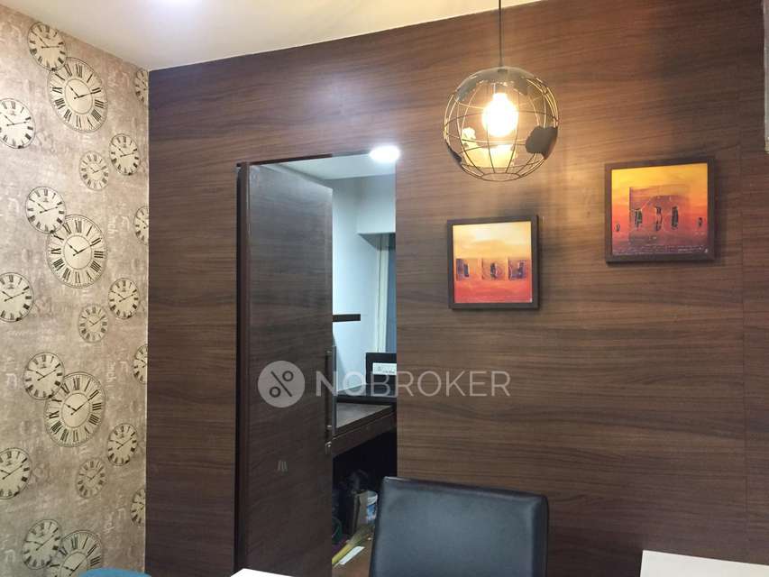 Commercial Property in Khar West, Mumbai for Rent 