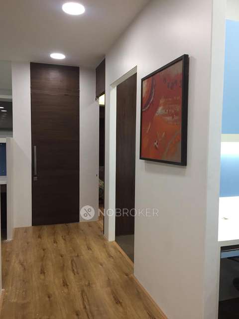 Commercial Property in Khar West, Mumbai for Rent 