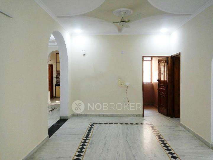 3 BHK Flat for Rent  In  Sector 24