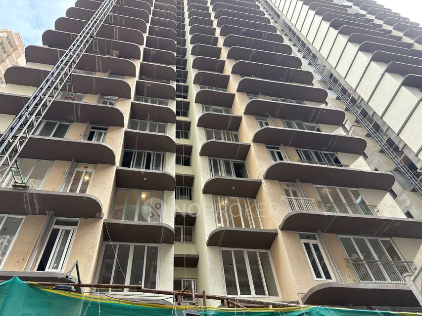 1 BHK Flat In Ruparel Skygreens For Sale  In Kandivali West