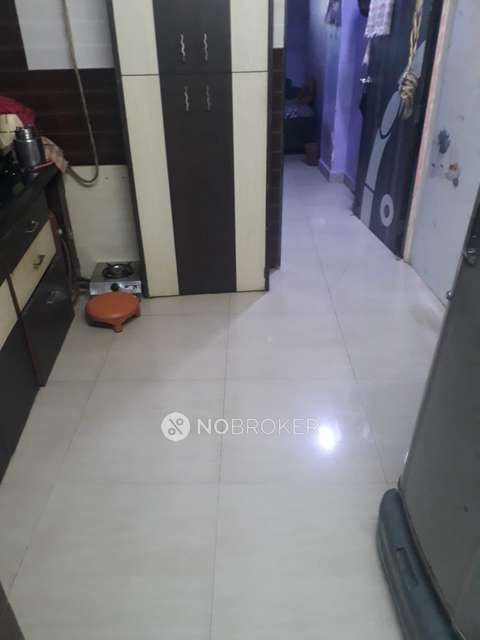 1 BHK Flat In Taj Building For Sale  In Thane West