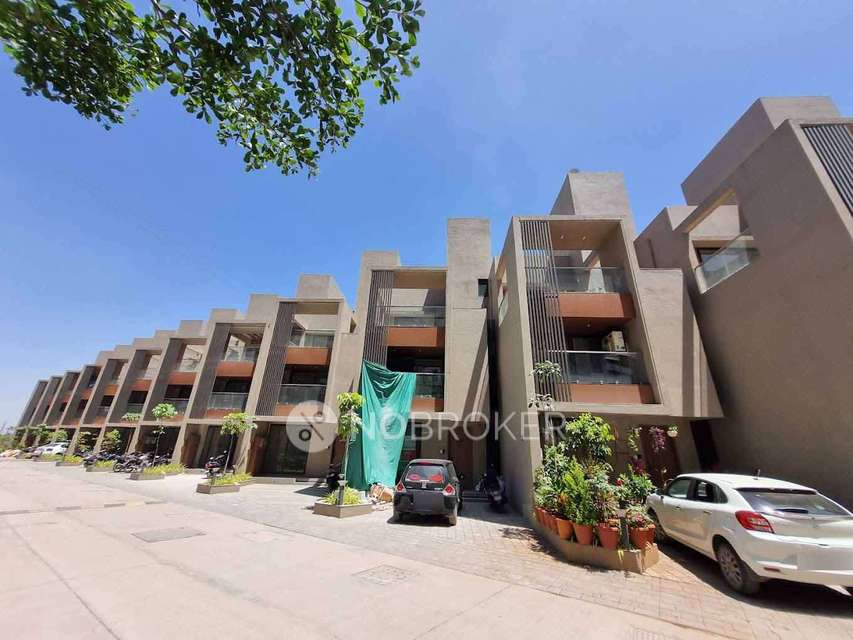 1 BHK Flat In Mantra Montana for Rent  In  Dhanori