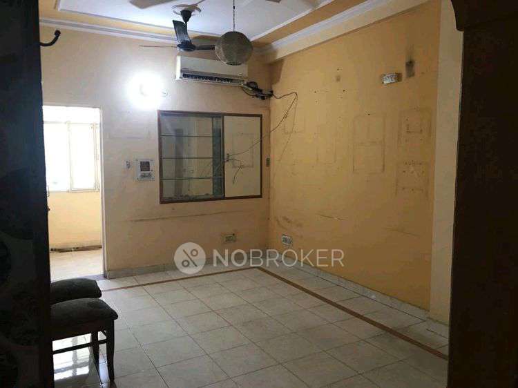 2 BHK Flat In Navkala Apartments for Rent  In Patparganj